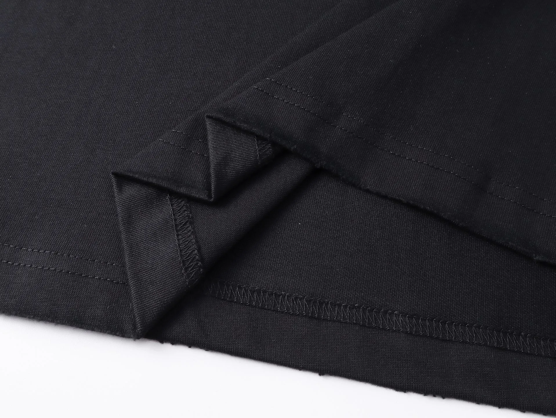BALENCI*GA T . . . . . 280g . OS . Same Style -Color：Black -SIZE：Xs S M L 8640#